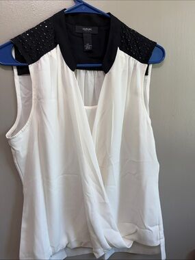 Alfani White Sleeveless Draped Blouse with Black Studded Collar